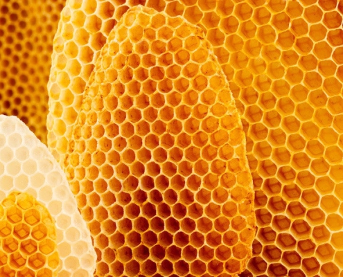 فواید موم طبیعی عسل برای پوست